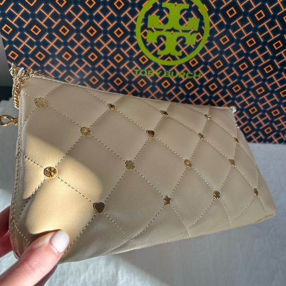 Tory Burch Willa Charms Zip Shoulder Bag Crossbody Bag Soft Serve Gold Tan Cream - Picture 5 of 12